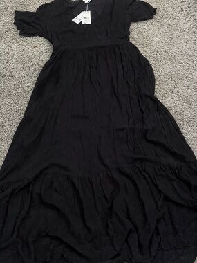 green emerald velvet dress Ava Linen Blend Midi Dress-Blue Embroidery main image 1